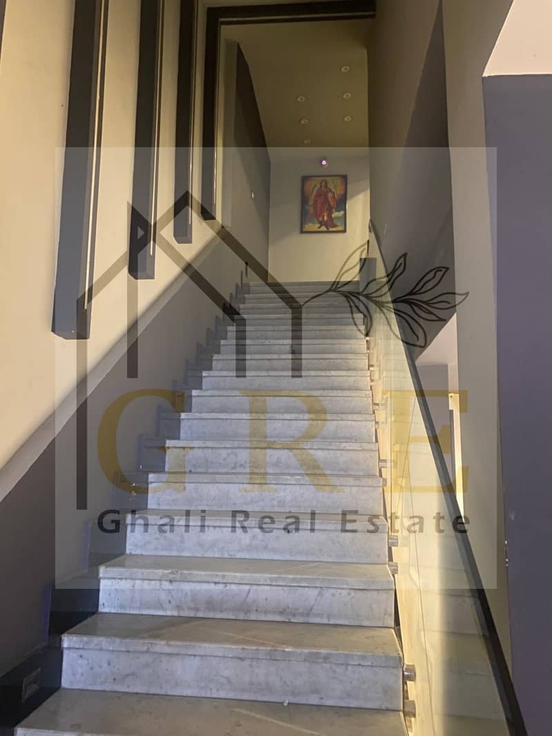 10 d9d0ce0e-d720-482e-9a10-d917ec8a2504. jpg