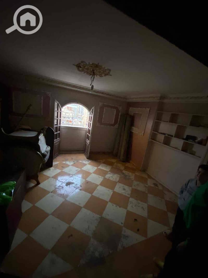 9 ddb0e21d-f43c-43f6-8c92-262f4a3ed19a. jpg