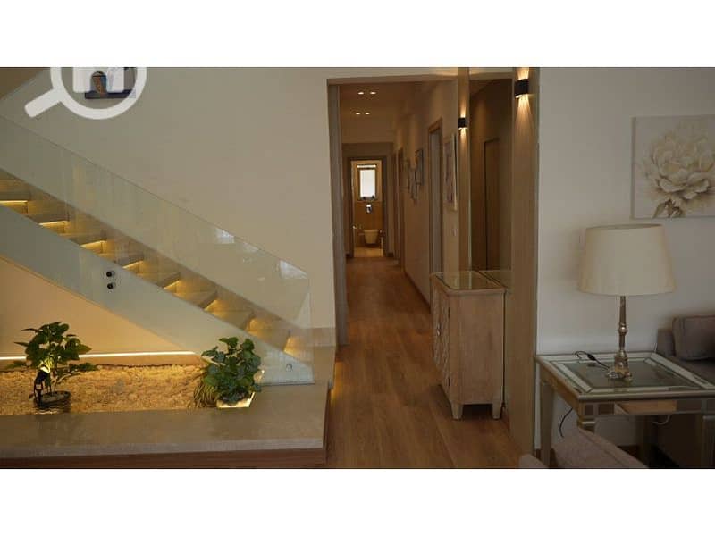 8 887da3a5-a5d6-4367-aef3-64984cfce462. jpg