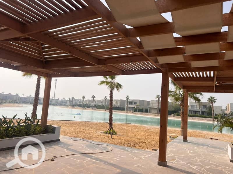 2 40090418-6404-43ef-892d-3a201f35acac. jpeg