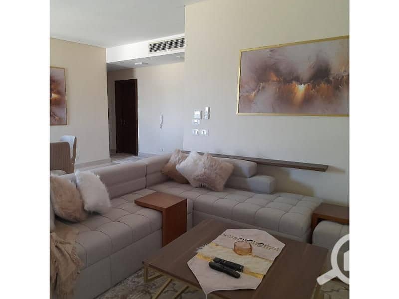 4 54663c4f-2c1f-4e2a-98b5-435c3aa63a7d. jpg