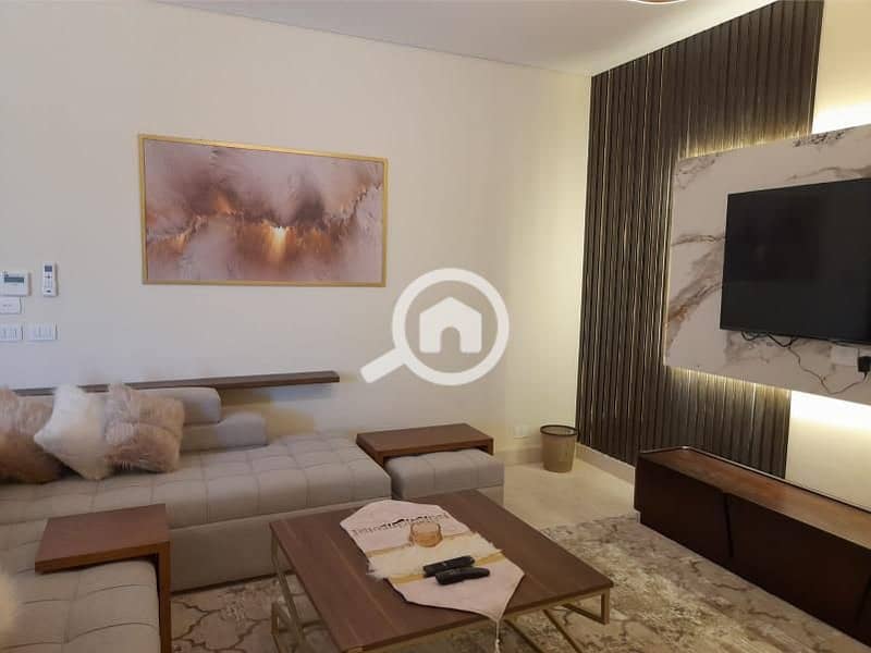 10 f82ae119-3025-4e3d-8c11-2e883dd266ac. jpg