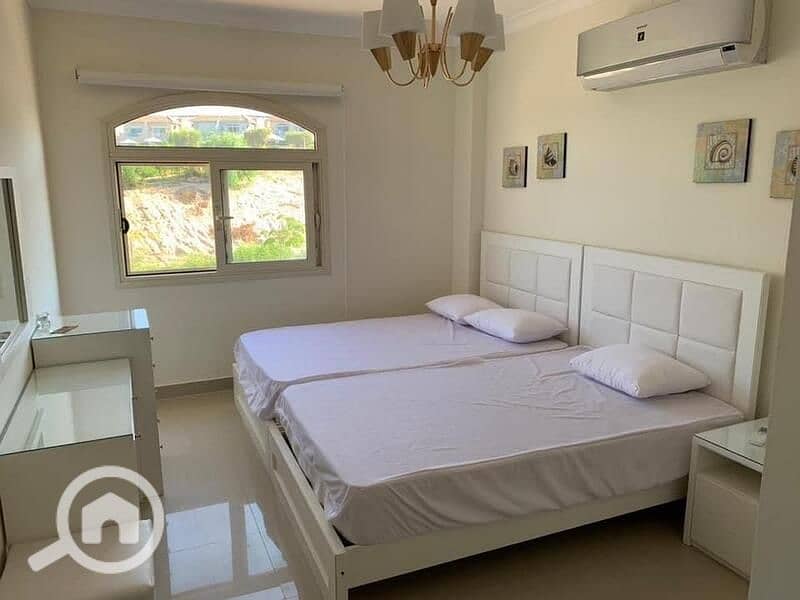 9 677f3d03-de72-4155-9a3c-f96eb1639b77. jpg