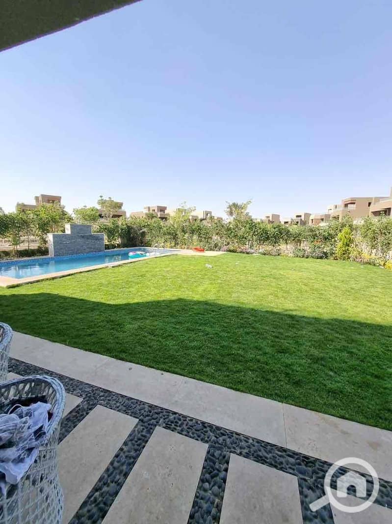 2 f8fdb4f2-f506-486d-bf40-9ee6d8083432. jpg