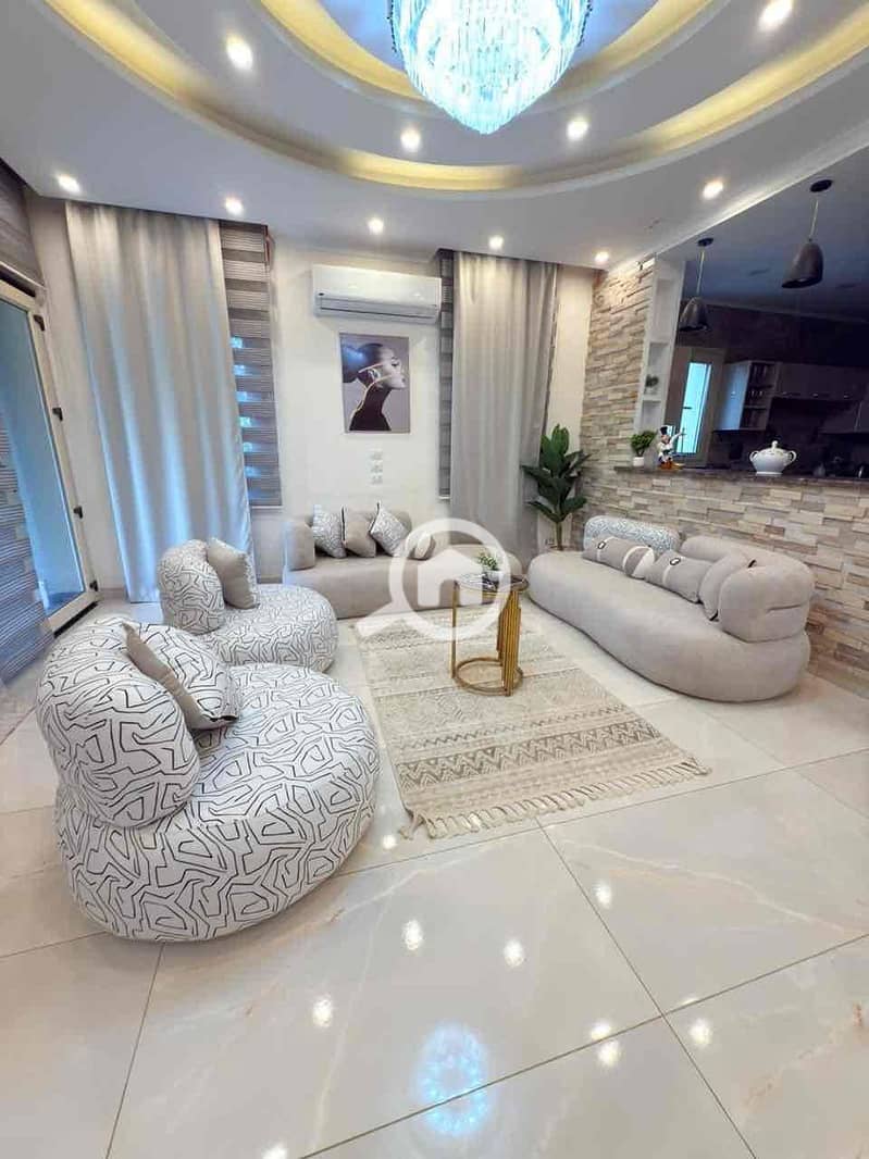 4 b5ac4b8f-7130-40df-ba46-7f04079edef6. jpg