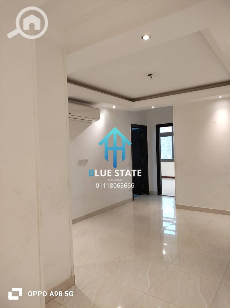 7 01118063666 (65). png