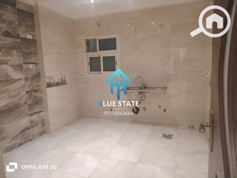 11 01118063666 (66). png