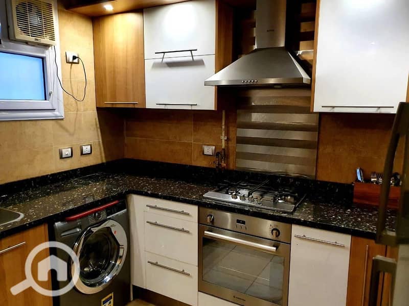 4 bda799cc-75d5-486b-93f9-e12c1108bf73. jpeg