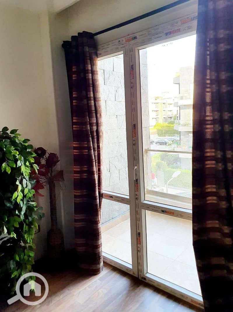 18 9606ca43-f09e-4a69-bdc1-b66840d78bfc. jpeg