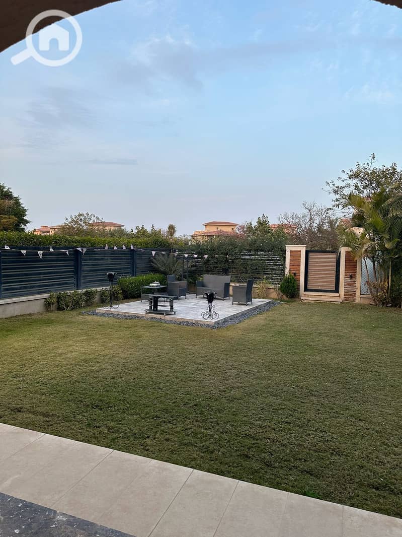 32 c095b347-4677-4e70-bfe9-215c73ce3450. jpeg