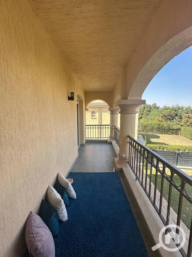 39 f435298d-f343-4e4a-92cd-1aa5a6829425. jpeg