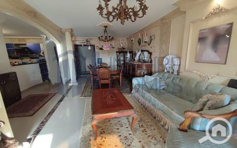 شقة 3 غرف نوم للايجار في زيزينيا، الإسكندرية - 2. JPG