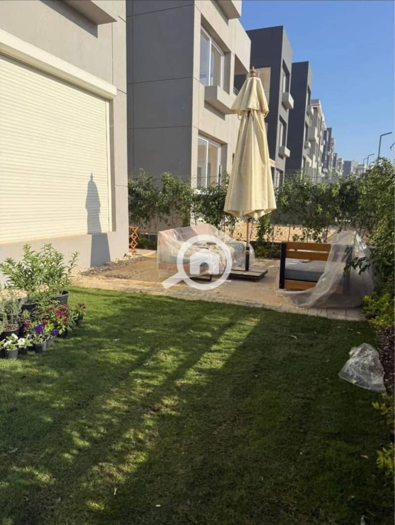 2 17e7f25e-bebb-42f5-8e79-f512c92be873. jpeg