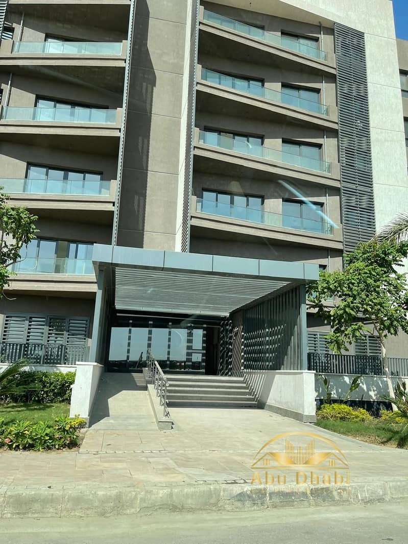 5 8a242c61-eb82-4d0d-8dcc-1a186cfe1dcd. jpg