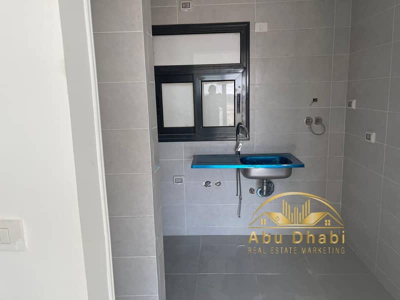 2 0c8d30a5-c2e0-4ae0-92ab-45218bc769fe. jpg