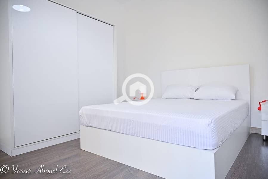 24 0e5d1c28-b872-4a42-bb09-f32065011870. jpeg