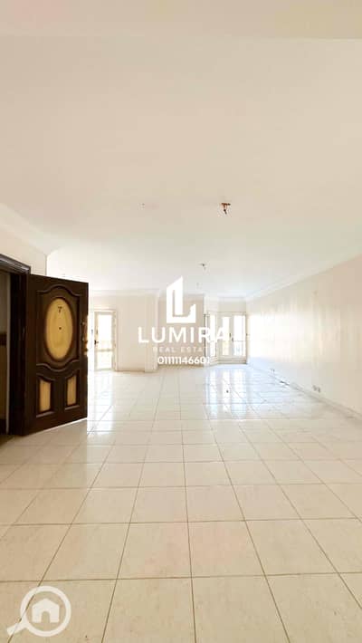 مکتب  للايجار في المقطم، القاهرة - IMG_6652. jpg