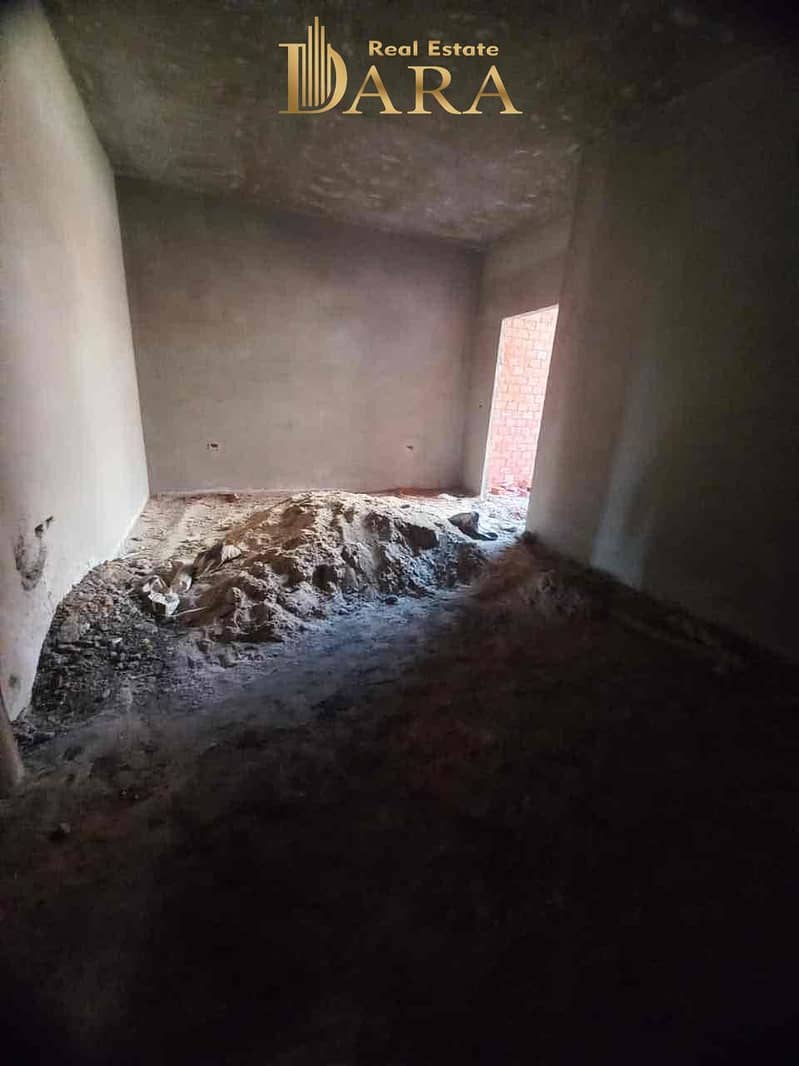 12 957f3e13-02ae-47ae-b953-7088360953e3. jpg