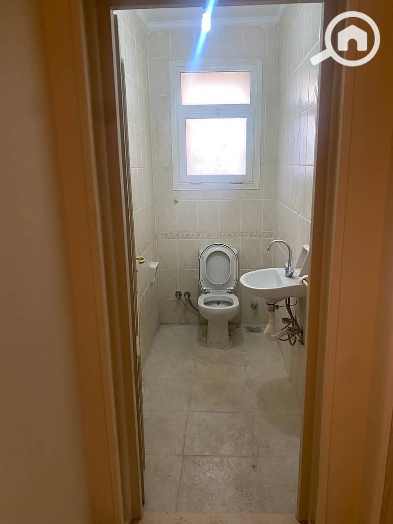 5 67f7e23b-5422-425e-81ab-1cd72f3fc0fb. jpg