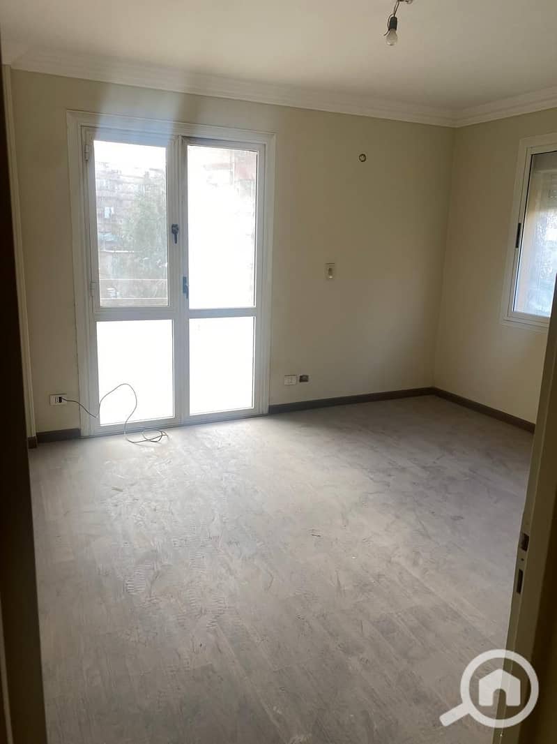 8 3755a137-33fc-4574-b97b-89ab98afecbd. jpg