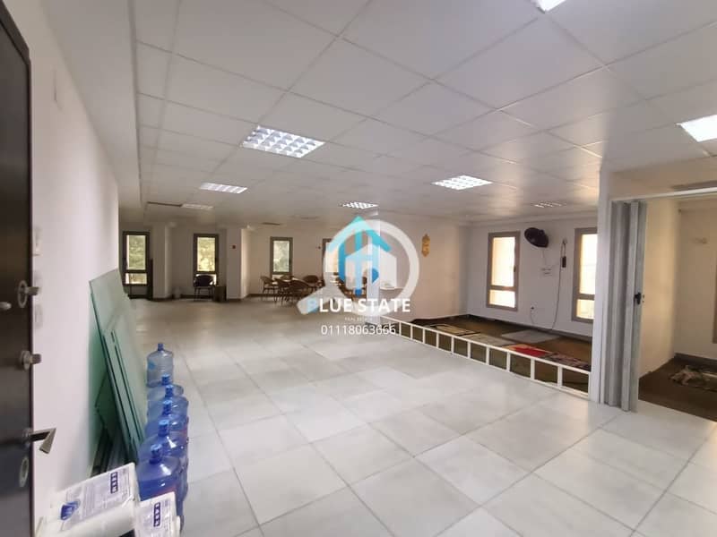 4 01118063666 (5). jpg