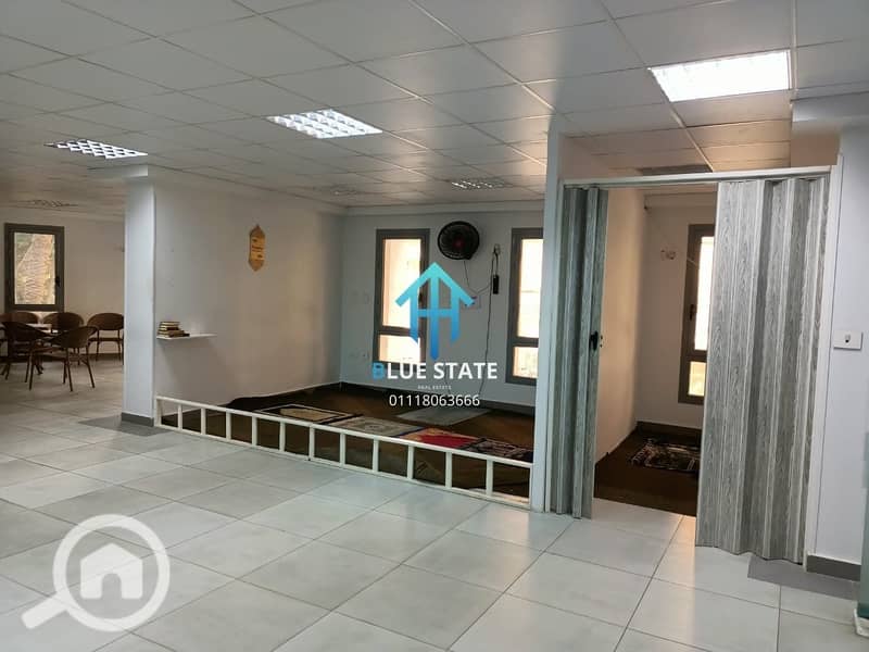 7 01118063666 (3). jpg