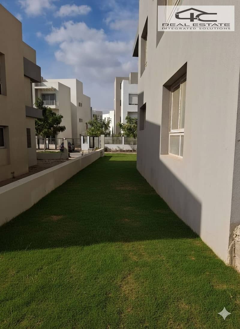 5 Gemini_Generated_Image_m6binm6binm6binm. png