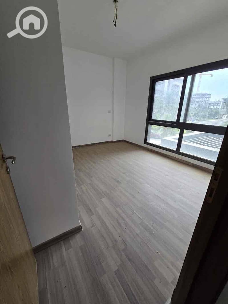 7 ef9940c3-f012-4568-a807-269428b3dec1. jpg