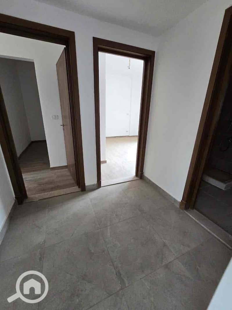 8 80564e37-a7ee-4886-b9bd-d584edcd7134. jpg