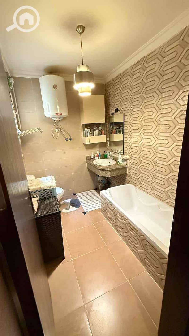 2 9cfa55f8-bfd7-4074-8039-051a4b22a17d. jpg