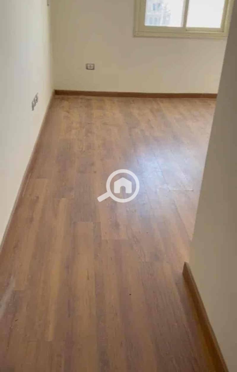 5 97d3df0a-cb96-497e-a165-15c3834f8b9e. jpg