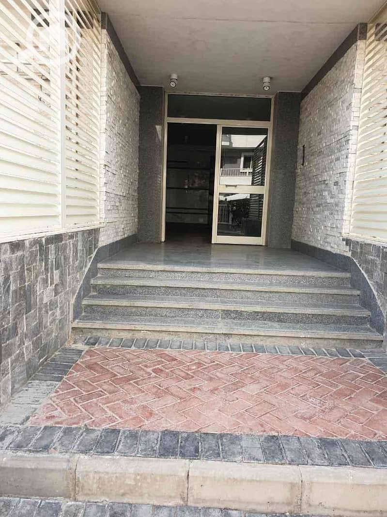 7 f2fb31d1-cb8c-4c89-88f4-18d51d8a76b7. jpg