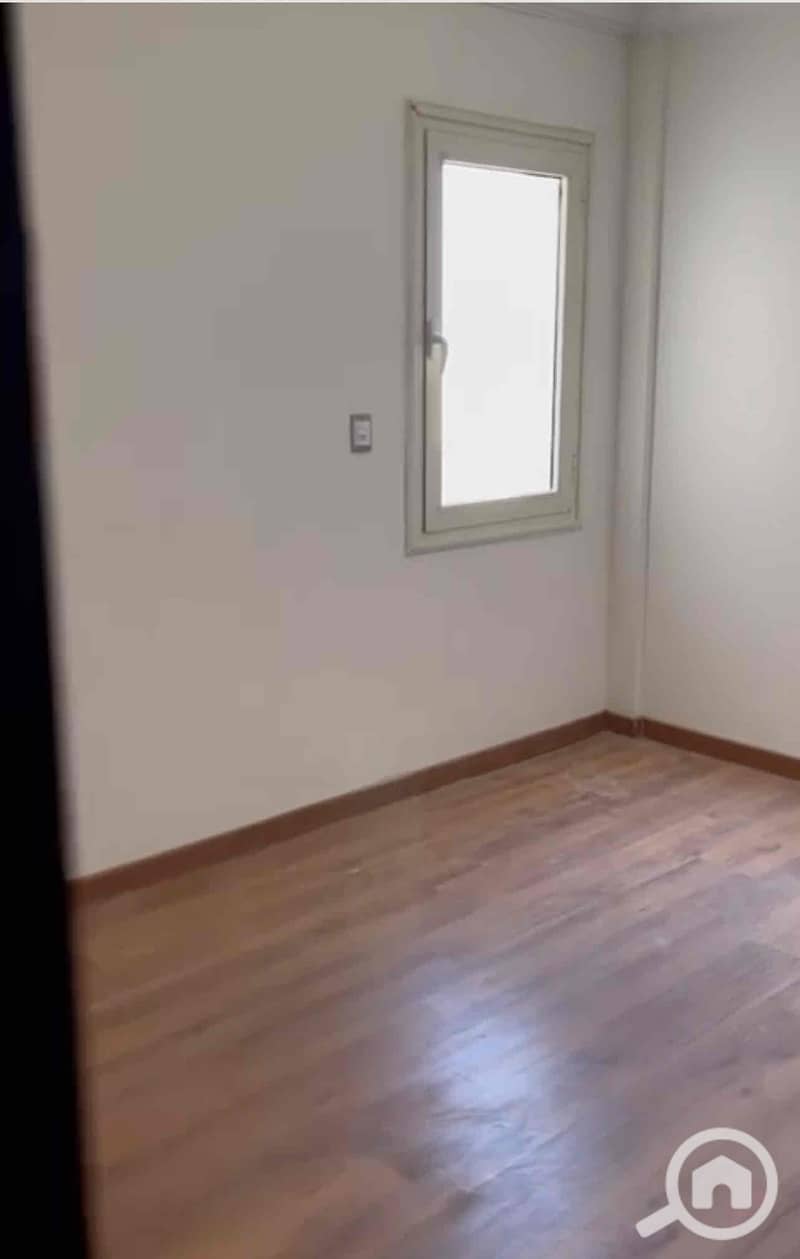 12 e11f893b-f40f-4d10-a927-83f1ce71228f. jpg