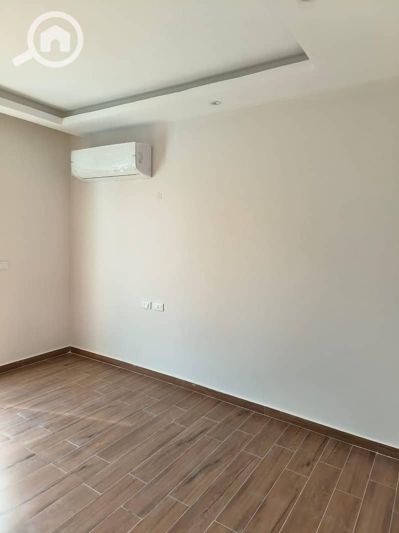 24 WhatsApp Image 2026-01-14 at 21.53. 35 (1). jpeg