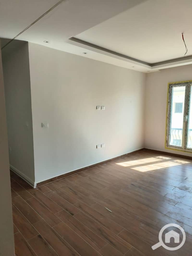 28 WhatsApp Image 2026-01-14 at 21.53. 37. jpeg