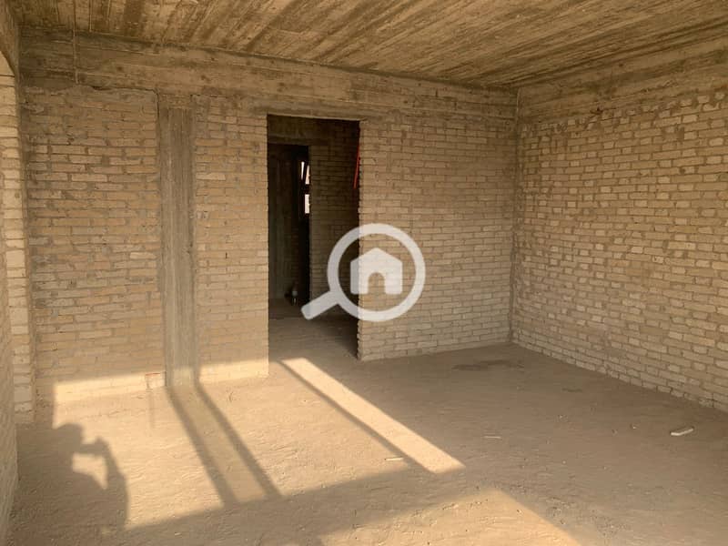 8 281bf30f-cd01-4cc6-bdbc-8999879cf58a. jpg