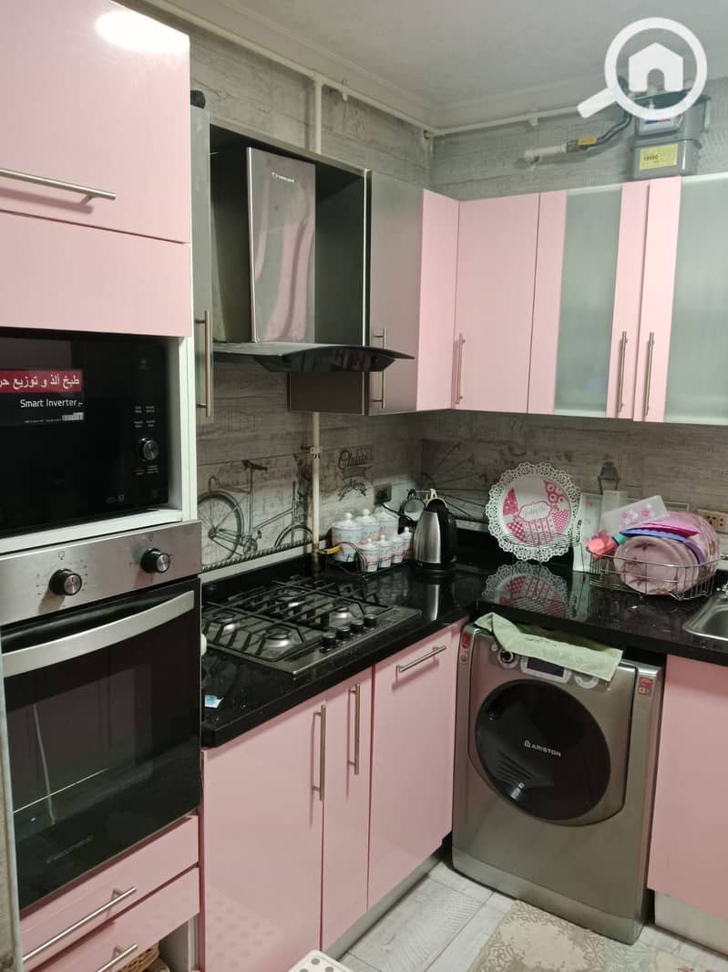 9 700689ef-70f0-4199-b93c-355bb8a52845. jpg