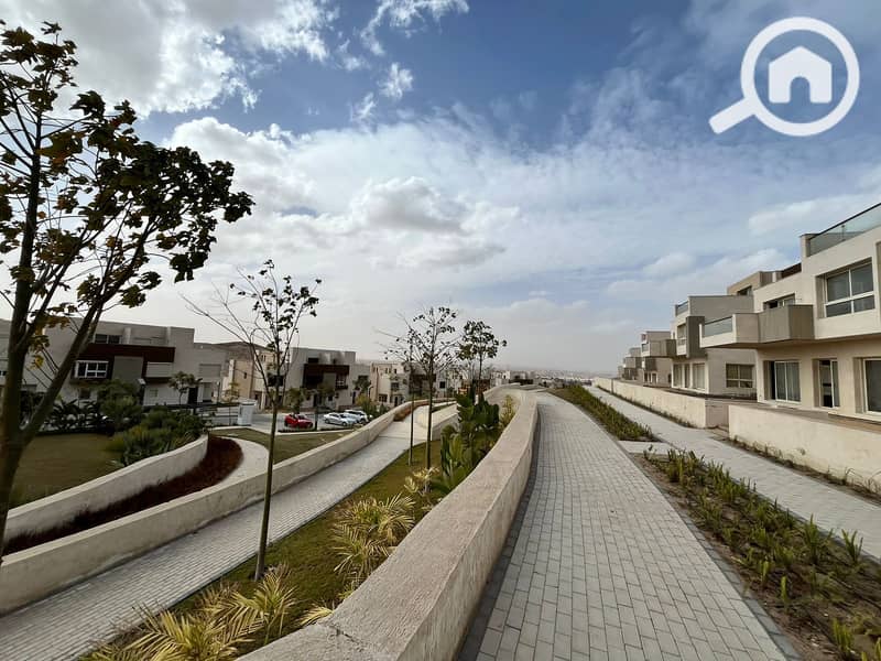 11 bb48d207-e092-4f10-adfa-200a82ddb5bb. jpg