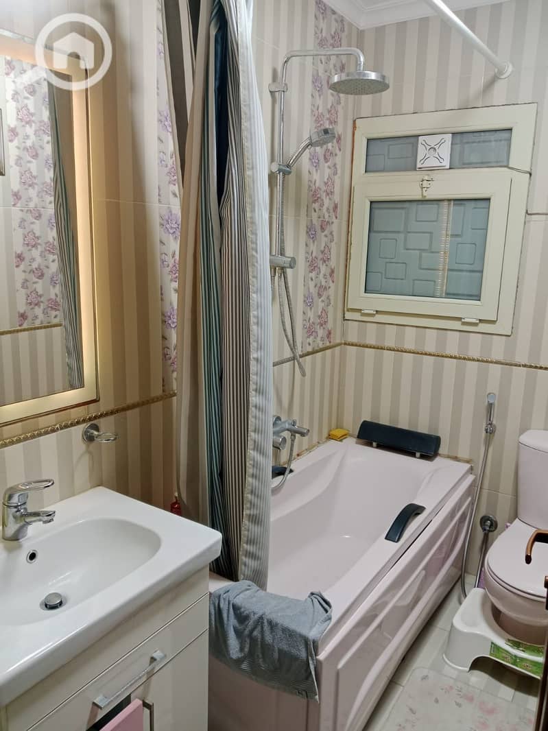 12 58c8a08d-58f6-47e1-980c-f22787aabf8a. jpg