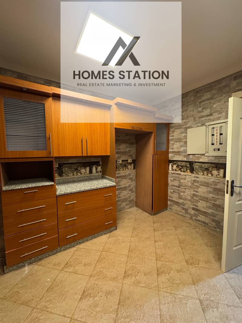 8 804322f5-4315-44fa-a89d-0e709f27dcf0. jpeg