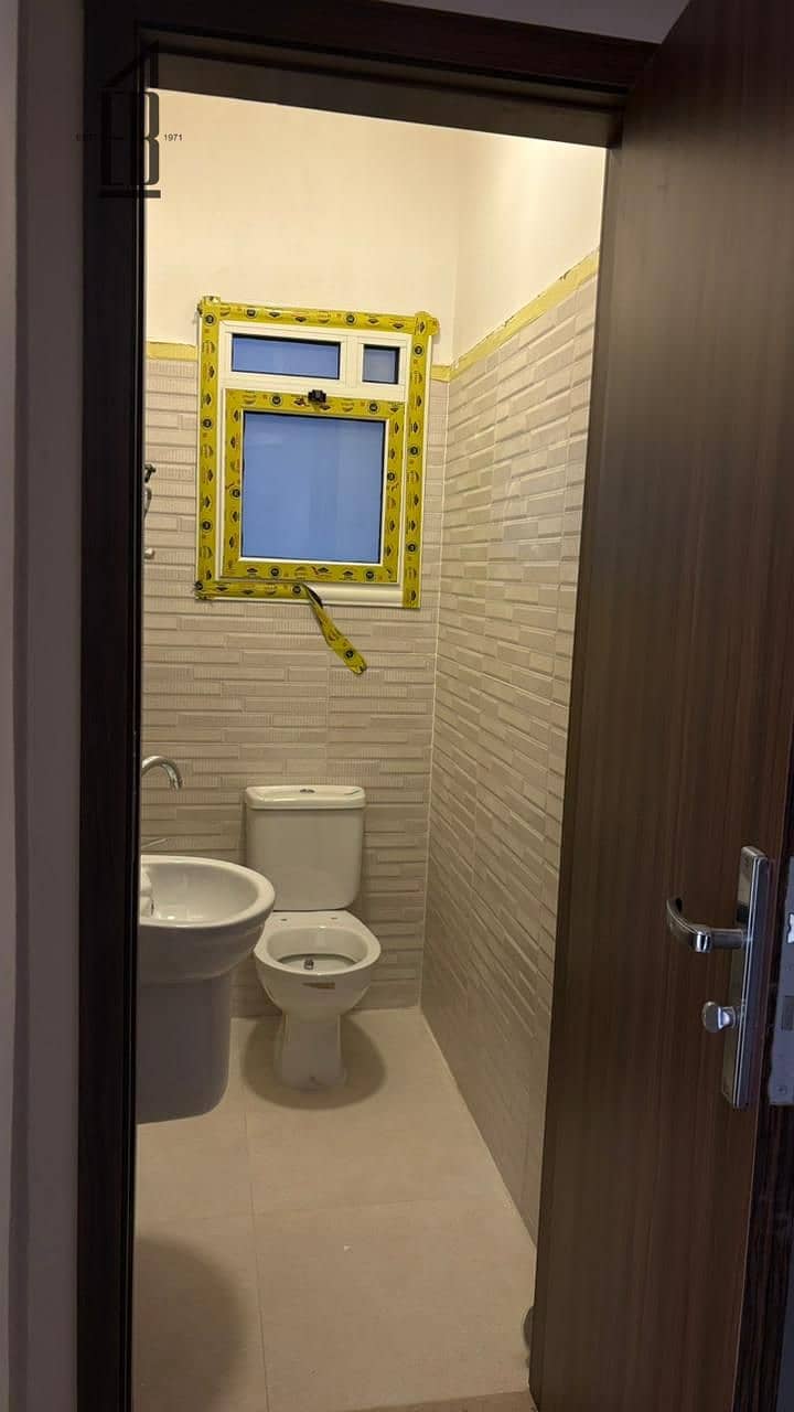 10 WhatsApp Image 2025-11-27 at 10.21. 39 PM. jpeg