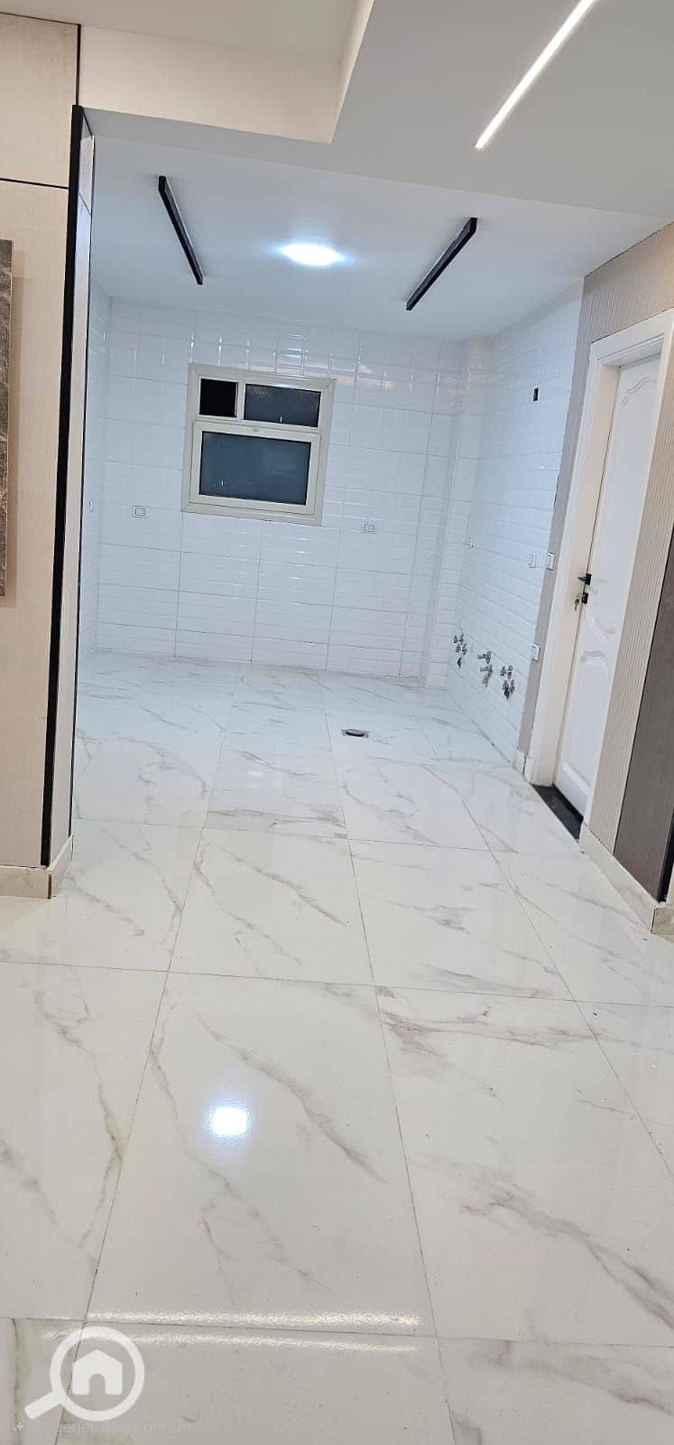 8 311a0aac-11fc-4b52-aec5-8154dedd60b8. jpg