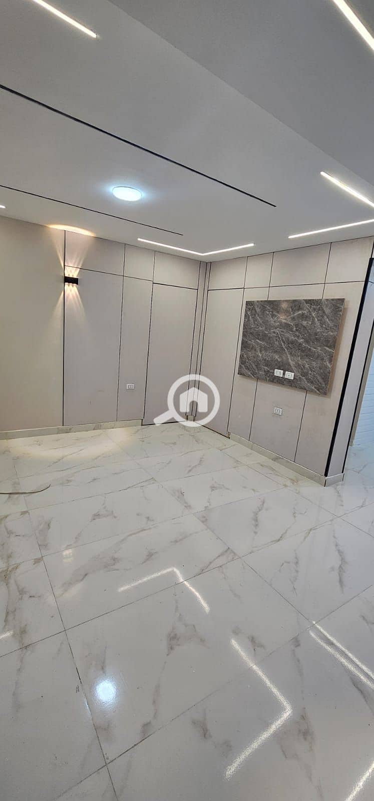 12 b0c1175b-1c88-4665-ab64-9fca2729eeda. jpg