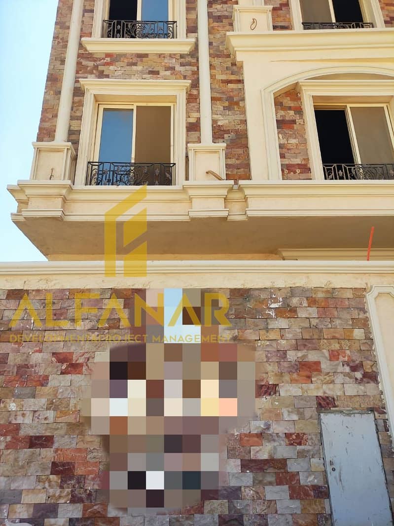 4 822c5bb3-6c80-4ed7-a482-32d39853d8d5. png