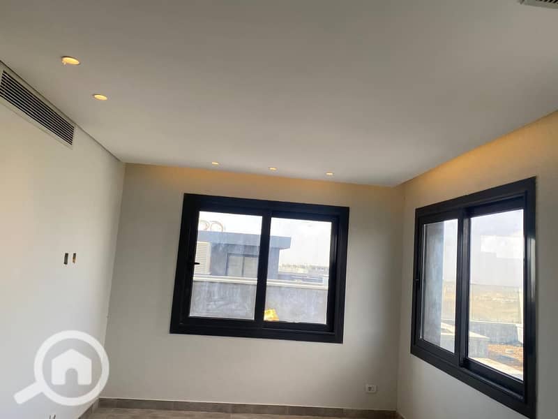 4 WhatsApp Image 2026-01-15 at 11.47. 23 AM. jpeg