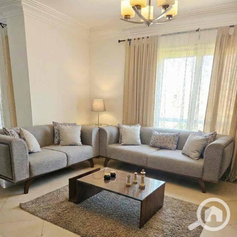 10 94e74a96-79be-4fb7-834d-8a3c33ca34d2. jpg