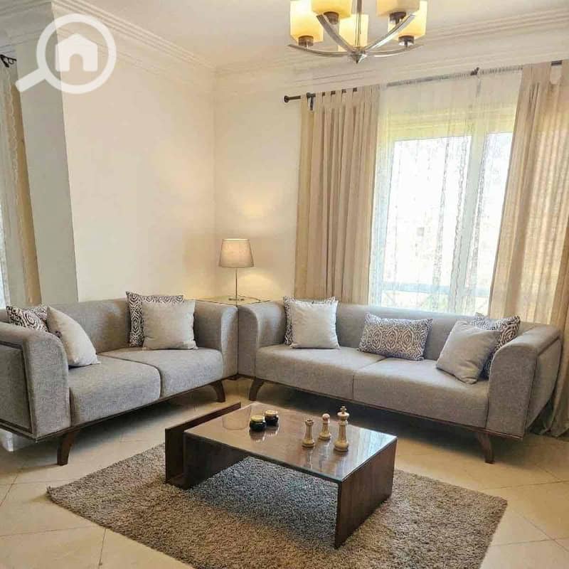 18 94e74a96-79be-4fb7-834d-8a3c33ca34d2. jpg