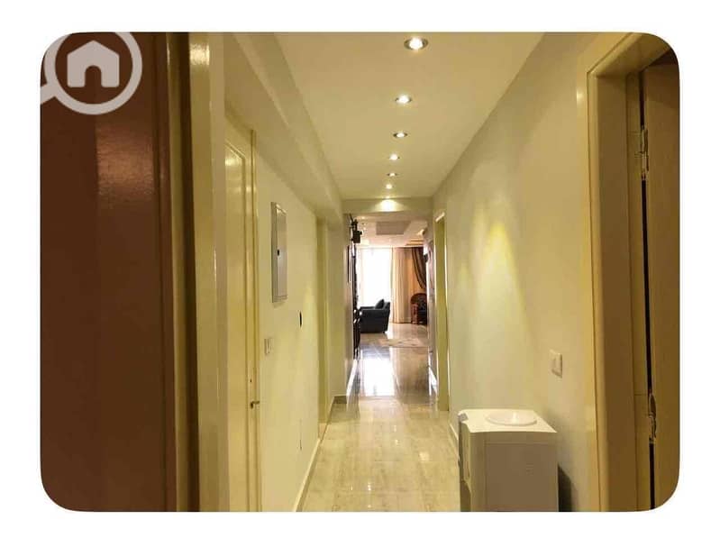 4 b3a9f93c-2245-423b-b549-eac24c2bd356. jpg