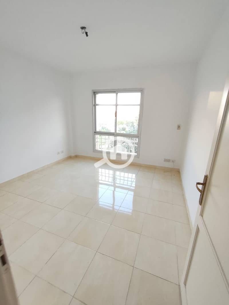 3 00e3c831-aaef-4e11-9a2f-480ee2766989. jpg