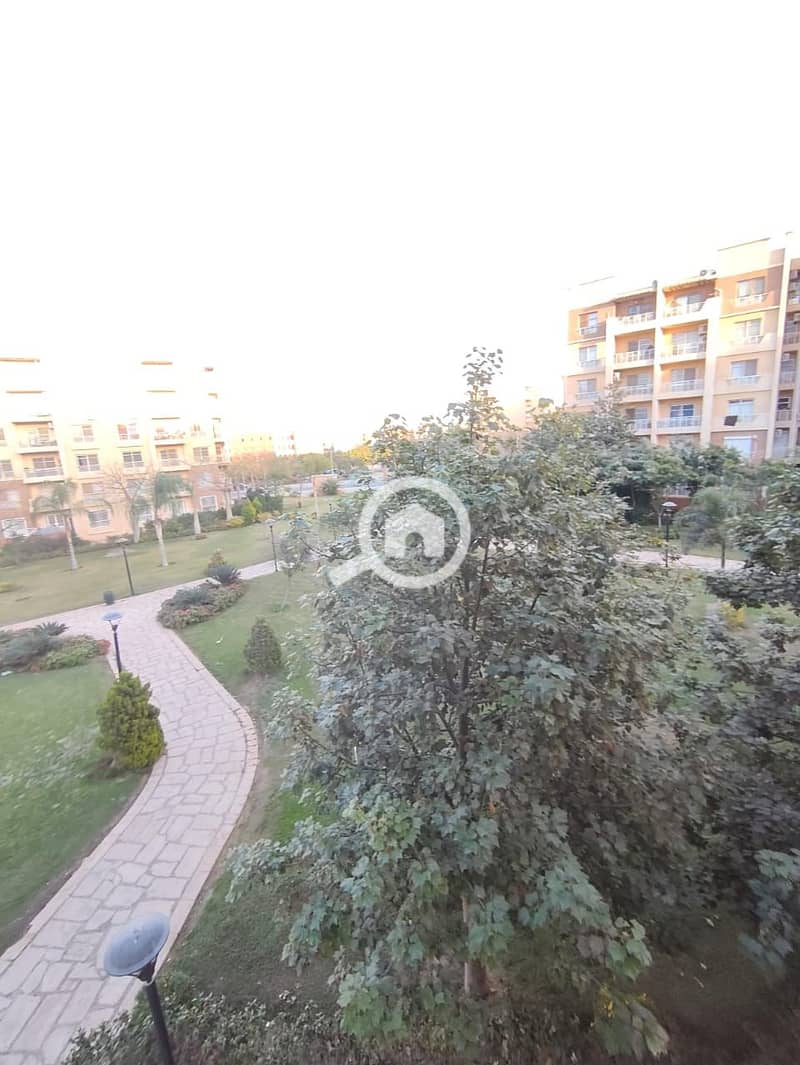 8 138b2bc8-763f-49c0-a56b-0547841e2226. jpg